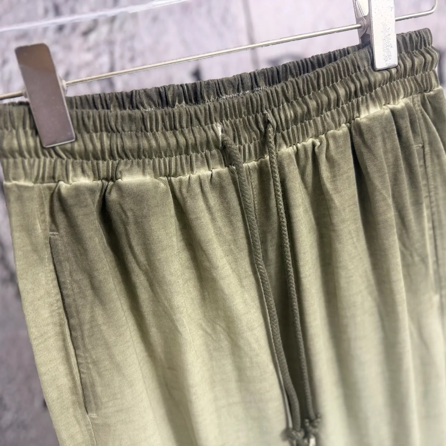 "𝙉𝙚𝙬⚜️The Queen Mother of the West" 2026 Spring and Summer New Arrival straight trousers for men and women Same Style gram pure cotton Retro old gradient three-dimensional sequin micro-stamp Color: Pink Fluorescent Green Gray Military Green Sizes: S M L XL XXL